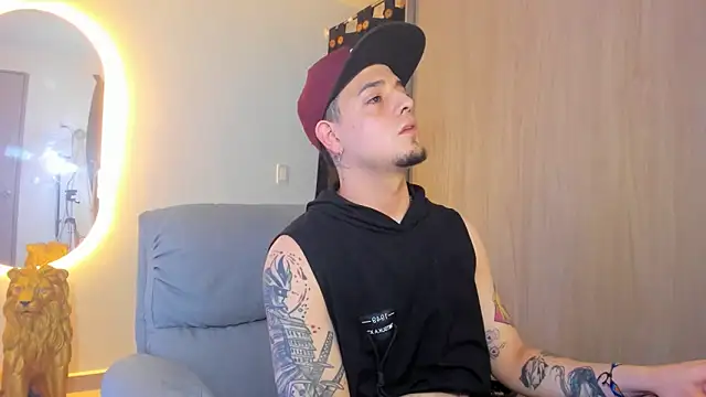 Snapshot of alejandro_calderon1 chatting on 02/16/25, 07:48 alejandro calderon1 online show from 02/16/25, 07:48