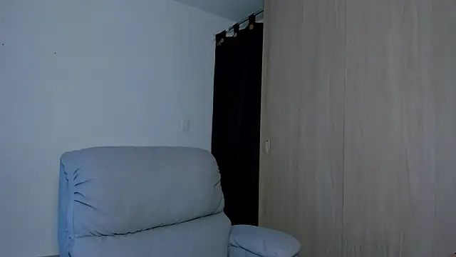 Snapshot of alejandro_calderon1 chatting on 03/21/25, 02:50 alejandro calderon1 online show from 03/21/25, 02:50