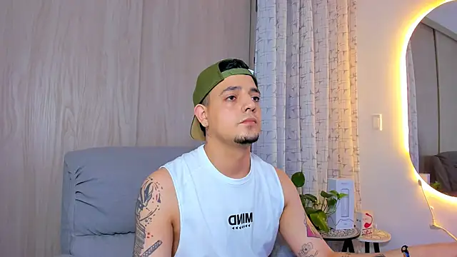 Snapshot of alejandro_calderon1 chatting on 09/11/25, 04:34 alejandro calderon1 online show from 09/11/25, 04:34