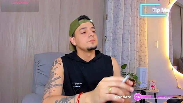 Snapshot of alejandro_calderon1 chatting on 09/22/25, 04:14 alejandro calderon1 online show from 09/22/25, 04:14