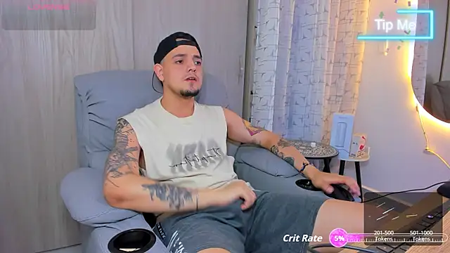 Snapshot of alejandro_calderon1 chatting on 09/29/25, 05:23 alejandro calderon1 online show from 09/29/25, 05:23