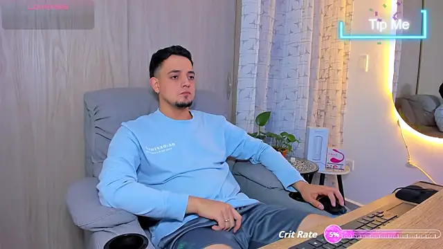 Snapshot of alejandro_calderon1 chatting on 09/30/25, 03:11 alejandro calderon1 online show from 09/30/25, 03:11