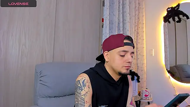 Snapshot of alejandro_calderon1 chatting on 10/29/25, 06:37 alejandro calderon1 online show from 10/29/25, 06:37