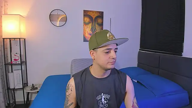 Snapshot of alejandro_calderon1 chatting on 06/29/26, 03:02 alejandro calderon1 online show from 06/29/26, 03:02