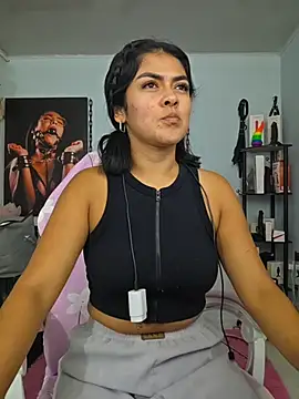 Hannah-grace online show from 11/10/25, 01:21