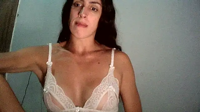 Snapshot of AlexiaDuucan chatting on 01/16/25, 06:59 AlexiaDuucan online show from 01/16/25, 06:59