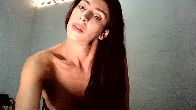 Snapshot of AlexiaDuucan chatting on 01/25/25, 02:47 AlexiaDuucan online show from 01/25/25, 02:47
