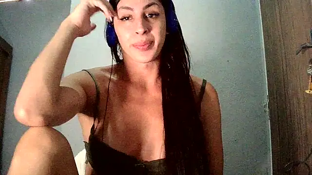 Snapshot of AlexiaDuucan chatting on 09/18/25, 01:57 AlexiaDuucan online show from 09/18/25, 01:57