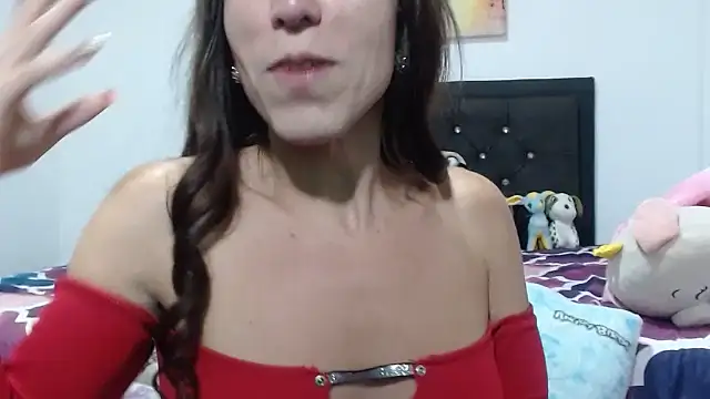 Snapshot of aleera_starxx982 chatting on 02/14/25, 12:19 aleera starxx982 online show from 02/14/25, 12:19