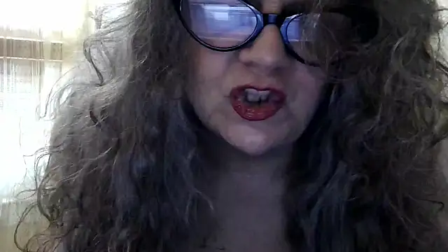 DestineeLoverGirl online show from 11/19/25, 02:28