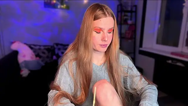 Chanel Gill online show from 12/13/25, 07:53