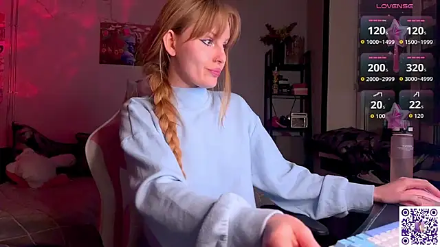 Chanel Gill online show from 04/10/26, 09:08