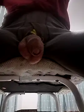 Snapshot of shezai1075461868 chatting on 02/21/26, 05:47 shezai1075461868 online show from 02/21/26, 05:47