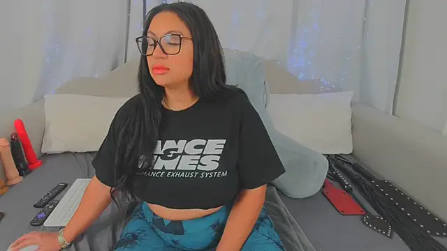 MeghanXO online show from 12/13/25, 09:42