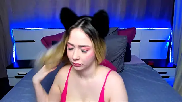 Snapshot of AriaSugar chatting on 12/02/24, 03:37 AriaSugar online show from 12/02/24, 03:37