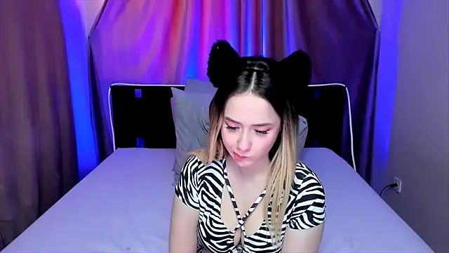 Snapshot of AriaSugar chatting on 02/13/25, 07:13 AriaSugar online show from 02/13/25, 07:13