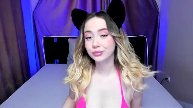 Snapshot of AriaSugar chatting on 02/15/25, 04:14 AriaSugar online show from 02/15/25, 04:14