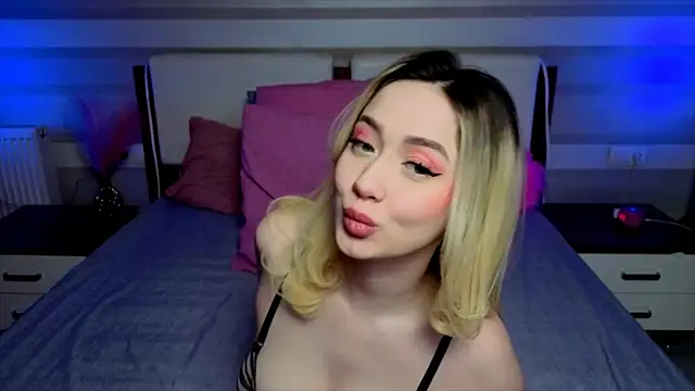 Snapshot of AriaSugar chatting on 09/18/25, 03:52 AriaSugar online show from 09/18/25, 03:52