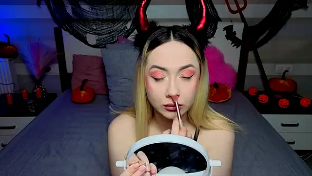 Snapshot of AriaSugar chatting on 10/30/25, 05:31 AriaSugar online show from 10/30/25, 05:31