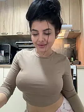 Snapshot of Scarlett-Dream chatting on 01/26/25, 01:58 Scarlett-Dream online show from 01/26/25, 01:58