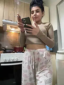 Snapshot of Scarlett-Dream chatting on 01/26/25, 05:02 Scarlett-Dream online show from 01/26/25, 05:02