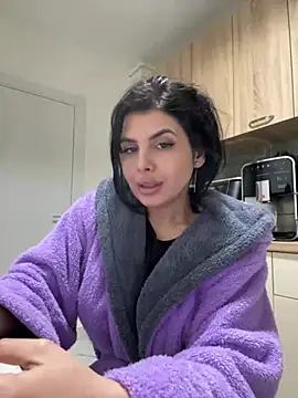 Snapshot of Scarlett-Dream chatting on 02/12/25, 06:30 Scarlett-Dream online show from 02/12/25, 06:30