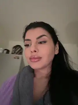 Snapshot of Scarlett-Dream chatting on 03/03/25, 02:59 Scarlett-Dream online show from 03/03/25, 02:59