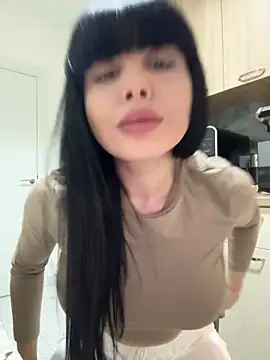 Snapshot of Scarlett-Dream chatting on 03/10/25, 02:48 Scarlett-Dream online show from 03/10/25, 02:48