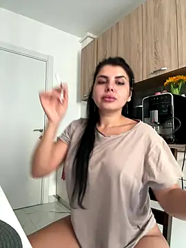 Snapshot of Scarlett-Dream chatting on 09/09/25, 06:13 Scarlett-Dream online show from 09/09/25, 06:13