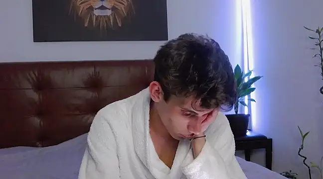 Snapshot of DanielCrush1 chatting on 02/03/25, 04:31 DanielCrush1 online show from 02/03/25, 04:31