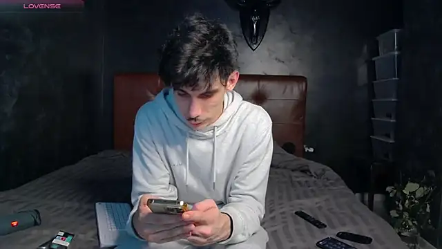 Snapshot of DanielCrush1 chatting on 02/24/26, 07:01 DanielCrush1 online show from 02/24/26, 07:01