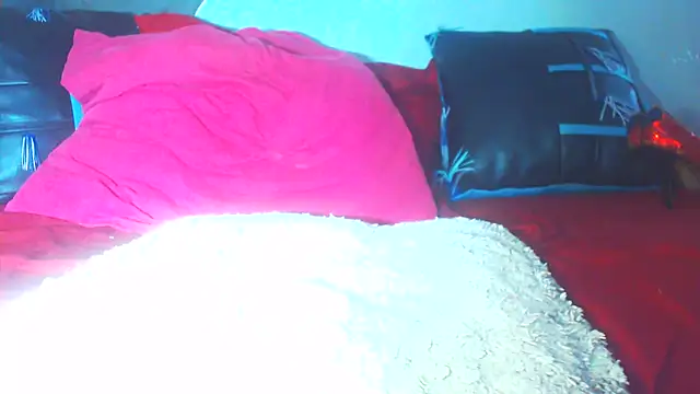 Queenofthenightx online show from 02/06/25, 04:21