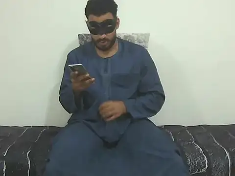 Snapshot of foxsanSs chatting on 07/18/26, 04:16 foxsanSs online show from 07/18/26, 04:16