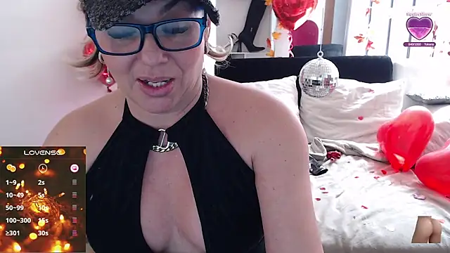 Myrnasexxx online show from 02/15/25, 06:44