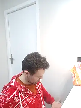 Snapshot of antoinepassion chatting on 02/23/25, 05:29 antoinepassion online show from 02/23/25, 05:29