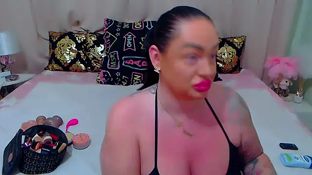 BustyVicky online show from 02/12/25, 10:04