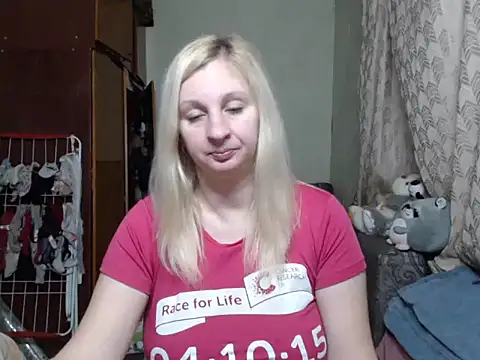 Snapshot of BustyBlond chatting on 01/14/25, 04:08 BustyBlond online show from 01/14/25, 04:08