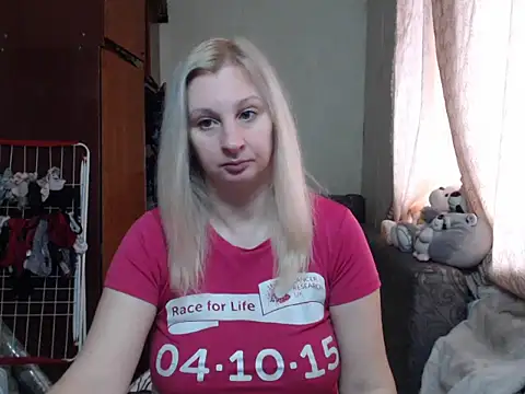Snapshot of BustyBlond chatting on 01/17/25, 09:49 BustyBlond online show from 01/17/25, 09:49