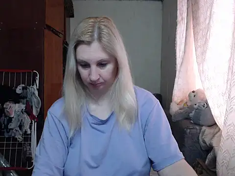 Snapshot of BustyBlond chatting on 01/25/25, 09:15 BustyBlond online show from 01/25/25, 09:15