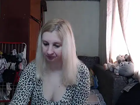 Snapshot of BustyBlond chatting on 01/31/25, 09:05 BustyBlond online show from 01/31/25, 09:05