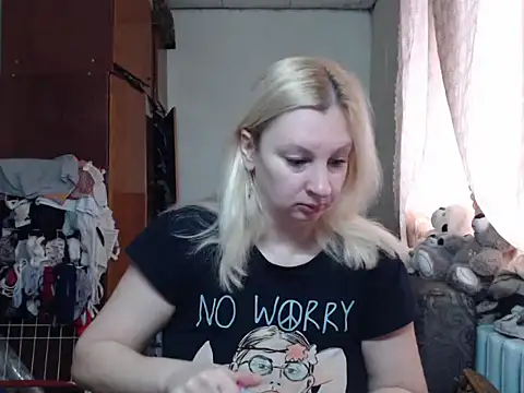 Snapshot of BustyBlond chatting on 02/08/25, 06:43 BustyBlond online show from 02/08/25, 06:43