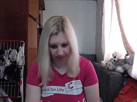 Snapshot of BustyBlond chatting on 02/12/25, 09:52 BustyBlond online show from 02/12/25, 09:52