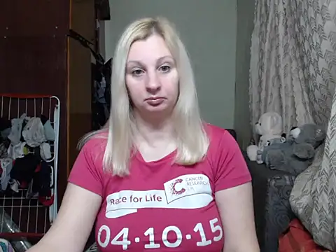 Snapshot of BustyBlond chatting on 02/12/25, 03:49 BustyBlond online show from 02/12/25, 03:49
