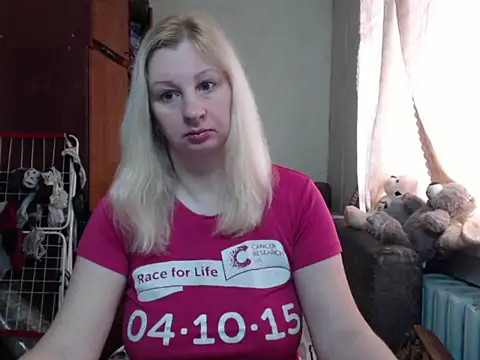 Snapshot of BustyBlond chatting on 03/13/25, 06:37 BustyBlond online show from 03/13/25, 06:37