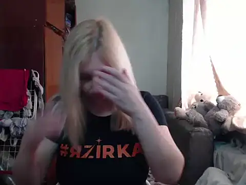 Snapshot of BustyBlond chatting on 03/14/25, 09:57 BustyBlond online show from 03/14/25, 09:57