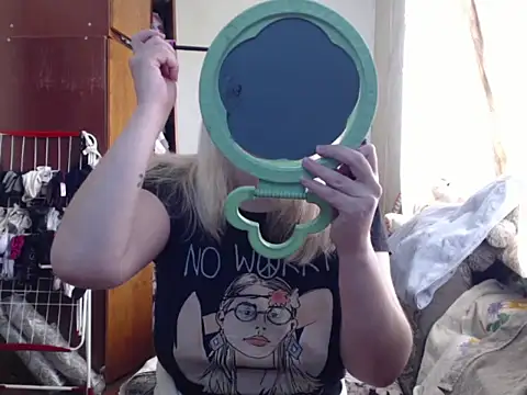 Snapshot of BustyBlond chatting on 03/19/25, 05:41 BustyBlond online show from 03/19/25, 05:41