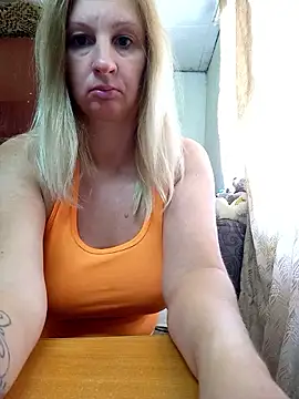 Snapshot of BustyBlond chatting on 09/14/25, 09:19 BustyBlond online show from 09/14/25, 09:19
