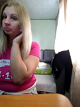 Snapshot of BustyBlond chatting on 10/12/25, 10:03 BustyBlond online show from 10/12/25, 10:03