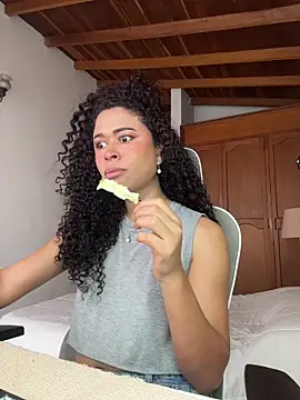 GabriSaenz online show from 04/01/26, 01:41