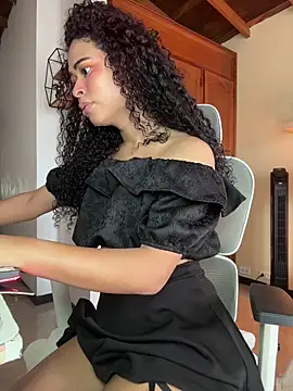 Snapshot of GabriSaenz chatting on 07/09/26, 01:59 GabriSaenz online show from 07/09/26, 01:59